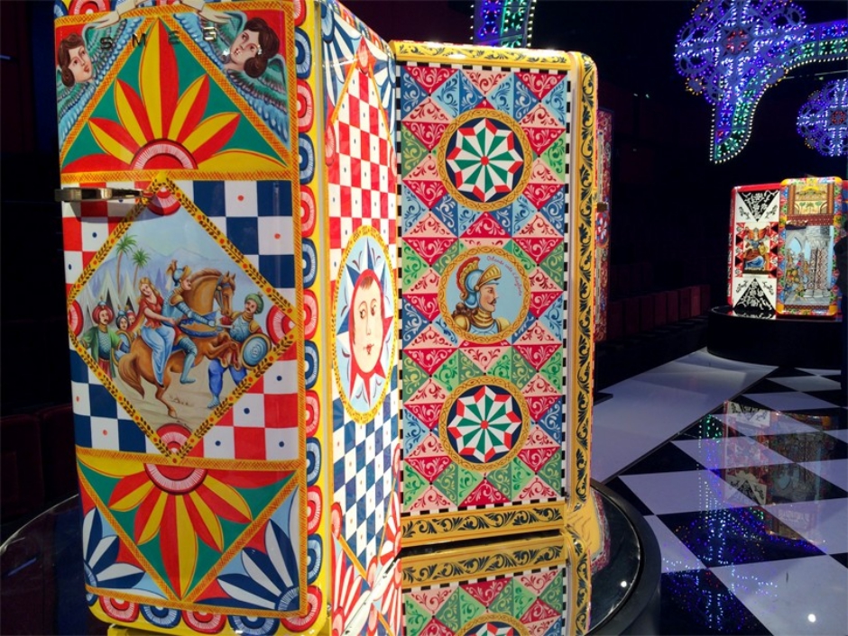 dolce-gabanna-smeg-frigorifero-d-arte-milan-design-week-2016-designboom-011-818x614